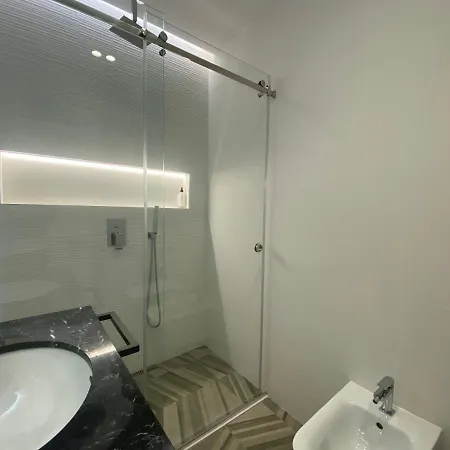 Tam Skanderbeg Square Center No3 * 地拉那
