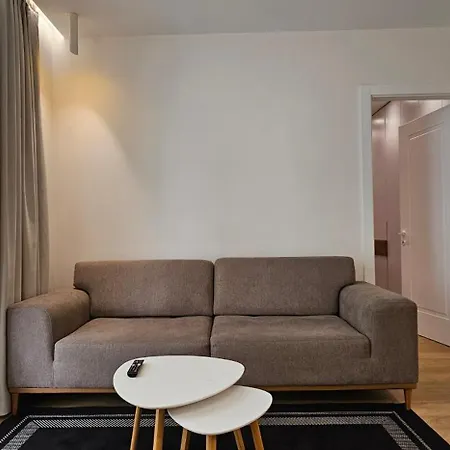 Tam Skanderbeg Square Center No3 公寓 *