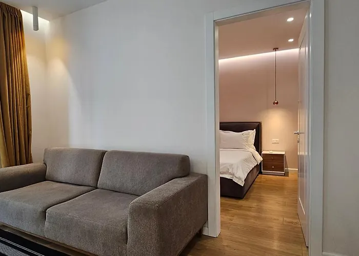 Apartment Tam Skanderbeg Square Center No3